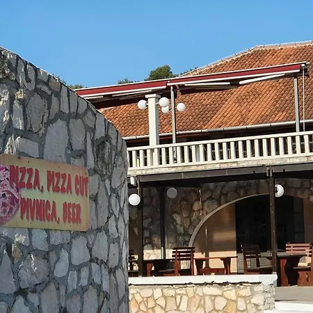 Mobilheim Andrea Wunderschoene Direkt Am Jezera