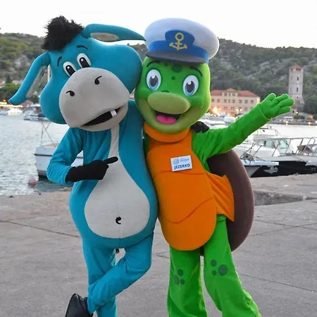 Mobilheim Andrea Wunderschoene Direkt Am Jezera